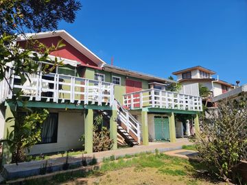 INCREIBLE CASA EN VENTA, ALGARROBO 6D 3B 4E