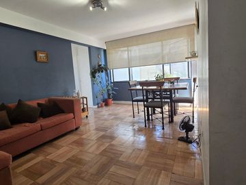 EN VENTA COMODO Y CENTRICO DEPARTAMENTO EN PROVIDENCIA