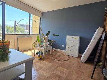EN VENTA COMODO Y CENTRICO DEPARTAMENTO EN PROVIDENCIA