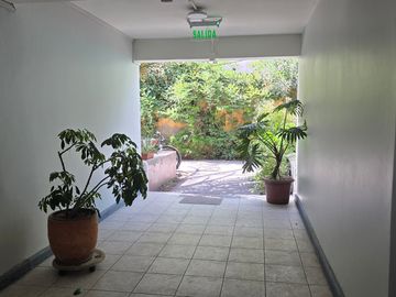 EN VENTA COMODO Y CENTRICO DEPARTAMENTO EN PROVIDENCIA