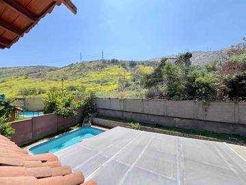 VENTA CASA EN CONDOMINIO 4HAB 4BA HUECHURABA