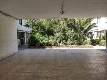 OPORTUNIDAD UNICA CASA EN EL CORAZON DE SANTIAGO CENTRO