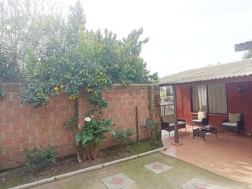 CRISOL CASA CENTRAL Y AMPLIO PATIO