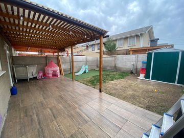 VENTA AMPLIA CASA EN SAN BERNARDO 3H 2B