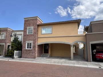Casa en venta en Fracc Portofino en Metepec