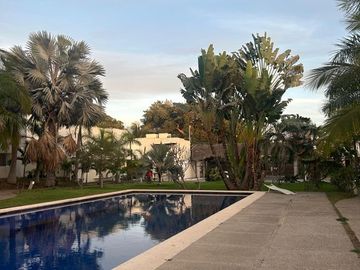 CASA EN VENTA CON EXCEDENTE DE TERRENO EN MEZCALES
