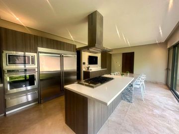 CASA DE LUJO EN VENTA PALMILLAS