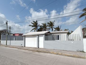 CASA EN VENTA EN ANTÓN LIZARDO, ALVARADO, VERACRUZ, VER.