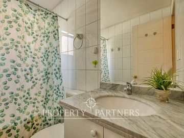 Venta de hermosa casa en condominio, con excelente conectividad!
