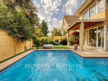 Venta de hermosa casa en condominio, con excelente conectividad!