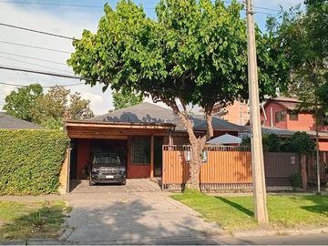 Casa cercana a Mall Los Dominicos