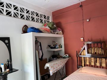 Amplia casa en venta en el centro de Tecomán.