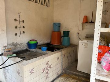 Amplia casa en venta en el centro de Tecomán.
