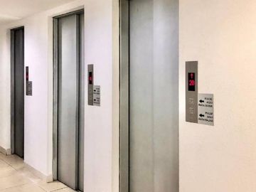 PARQUE FORESTAL, METRO, MONJITAS