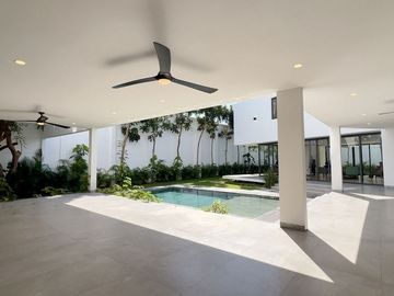 Casa en venta en privada residencial en Altabrisa