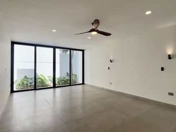 Casa en venta en privada residencial en Altabrisa