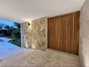 Casa en venta en privada residencial en Altabrisa