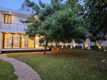 Casa en venta en privada residencial en Altabrisa