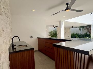 Casa en venta en privada residencial en Altabrisa