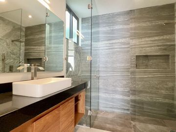 Casa en venta en privada residencial en Altabrisa