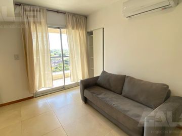 Departamento monoambiente-Ituzaingó Norte Centro-Cochera-