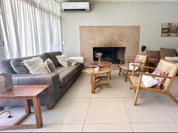 Venta de Casa en Santa Clara - Villanueva - 6 ambientes