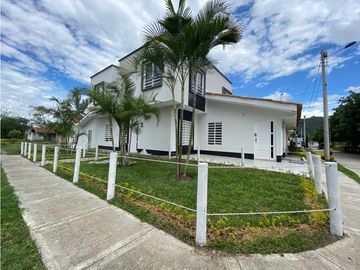 Casa Bifamiliar en Venta Ciudad Jardin 2, Roldanillo - Valle del Cauca