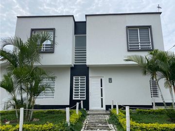 Casa Bifamiliar en Venta Ciudad Jardin 2, Roldanillo - Valle del Cauca