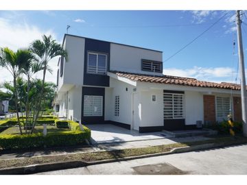 Casa Bifamiliar en Venta Ciudad Jardin 2, Roldanillo - Valle del Cauca