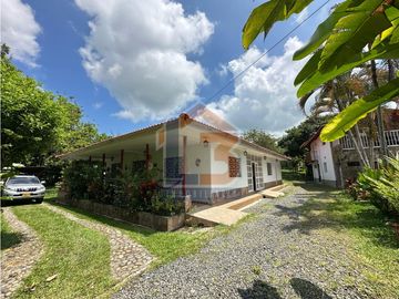 SE VENDE FINCA FAMILIAR O TURISTICA VIA QUIMBAYA-ALCAL