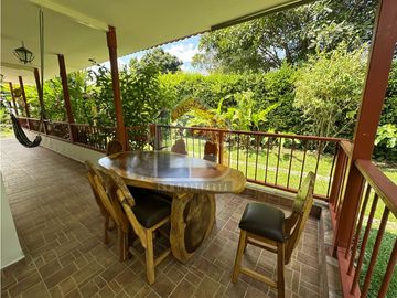 SE VENDE FINCA FAMILIAR O TURISTICA VIA QUIMBAYA-ALCAL