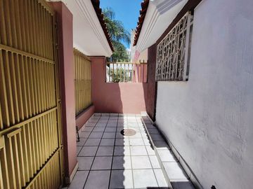 CASA EN VENTA EN EL ALAMO INDUSTRIAL
