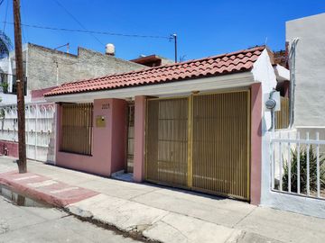 CASA EN VENTA EN EL ALAMO INDUSTRIAL