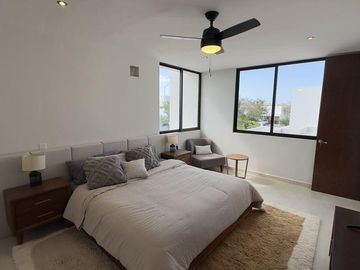 Casa de 3 recámaras en venta dentro de privada en Conkal