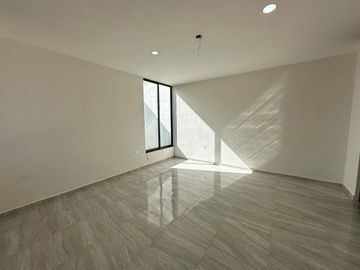 Casa en venta con más de 1000m2 de terreno en Cholul