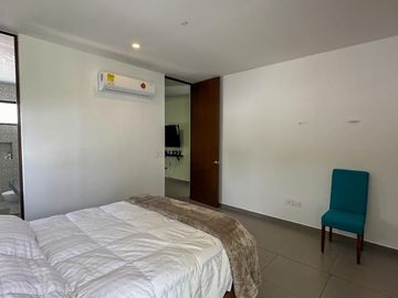 Casa de 3 recámaras en venta dentro de privada con amenidades en Cholul
