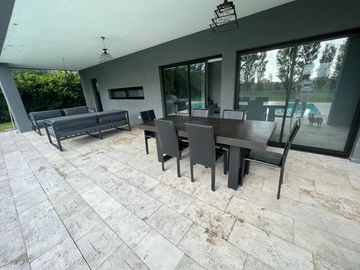 CASA EN VENTA CON ALTO DISEÑO A ESTRENAR