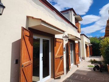 CASA EN VENTA - EL CASCO - VISTALBA (APTA CREDITO)