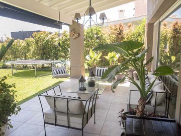 VENTA HERMOSA CASA EN TIPAS NORDELTA LOTE INTERNO