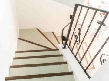 VENTA HERMOSA CASA EN TIPAS NORDELTA LOTE INTERNO