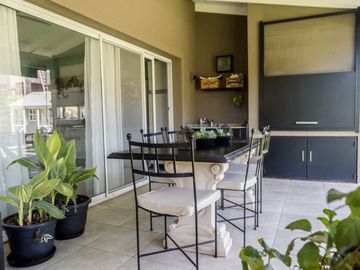 VENTA HERMOSA CASA EN TIPAS NORDELTA LOTE INTERNO