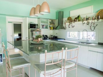 VENTA HERMOSA CASA EN TIPAS NORDELTA LOTE INTERNO