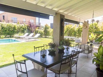 VENTA HERMOSA CASA EN TIPAS NORDELTA LOTE INTERNO