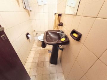 CASA BOEDO CON LOCAL VENTA