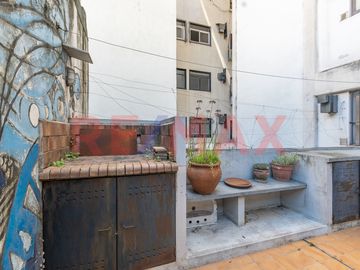 Venta monoambiente divisible-Balcón-Patio/Cochera
