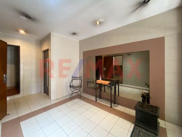 Venta monoambiente divisible-Balcón-Patio/Cochera