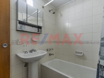 Venta monoambiente divisible-Balcón-Patio/Cochera
