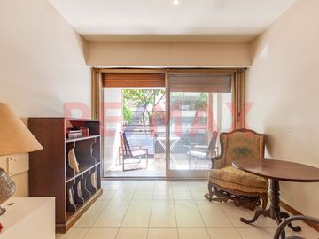Venta monoambiente divisible-Balcón-Patio/Cochera
