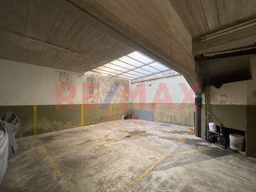 Venta monoambiente divisible-Balcón-Patio/Cochera