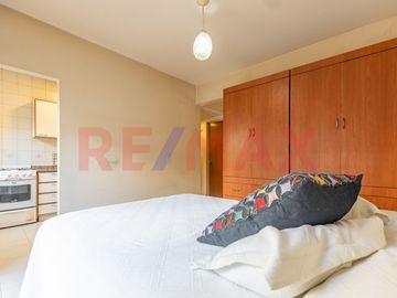Venta monoambiente divisible-Balcón-Patio/Cochera
